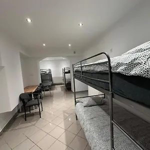 Golebia Hostal