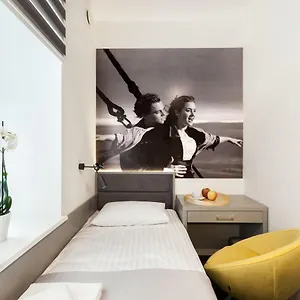 Cinema Hostal